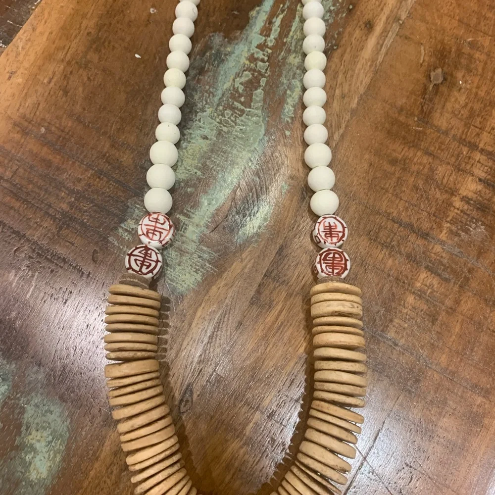 🌾 Artisan Chinoiserie Beaded Necklace - Picture 2 of 5